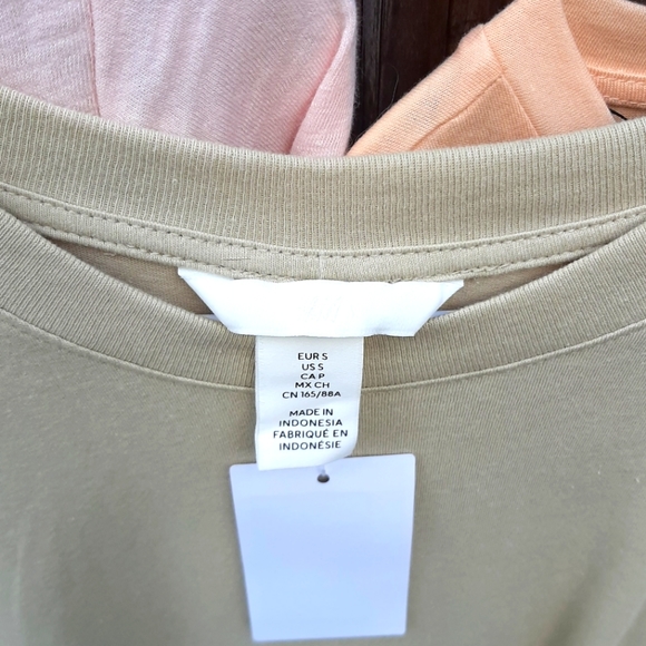 3 H&M Neutral Color Tee-shirts NWT - Picture 3 of 4
